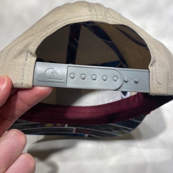 Quicksilver Corduroy Snapback - Picture 6 of 7